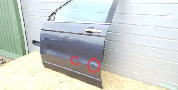 Honda CR-V Front door