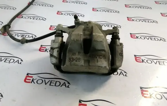 Toyota RAV 4 (XA30) Front brake caliper