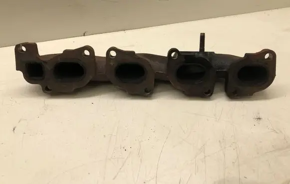 Opel Insignia A Exhaust manifold