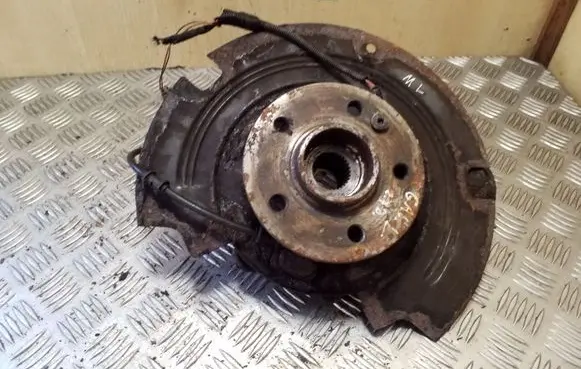 Mercedes-Benz ML W163 Rear wheel hub