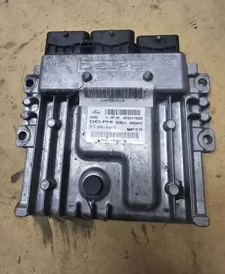 Ford Kuga I Engine control unit/module AV4112A650DM 28324873 AV4112A650DL