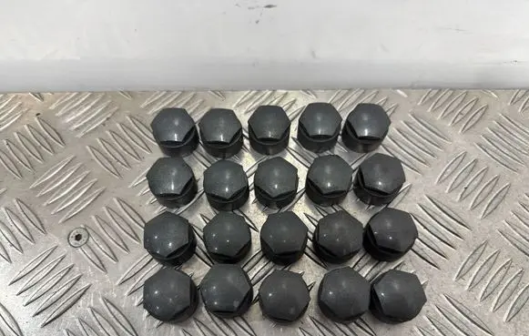 Audi Q5 SQ5 Nuts/bolts 4M0601173D