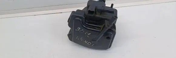 Peugeot 307 Fuel filter housing FCS710 9305108C