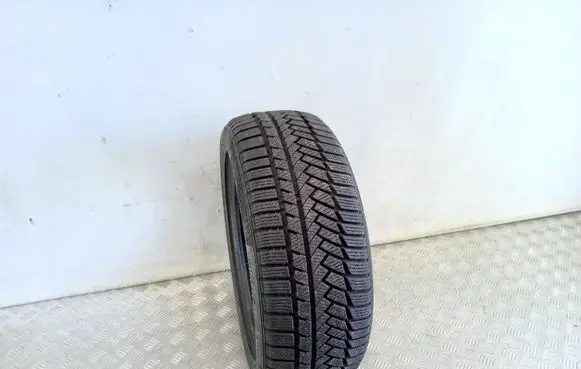 Toyota RAV 4 (XA40) R17 winter tire 21550R17