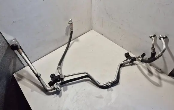 KIA Sportage Air conditioning (A/C) pipe/hose