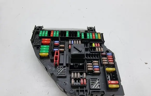 BMW 5 F10 F11 Fuse module 9264923 926492302