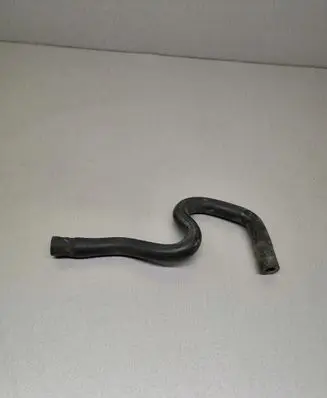 Volkswagen PASSAT B5.5 Engine coolant pipe/hose 8D0121107