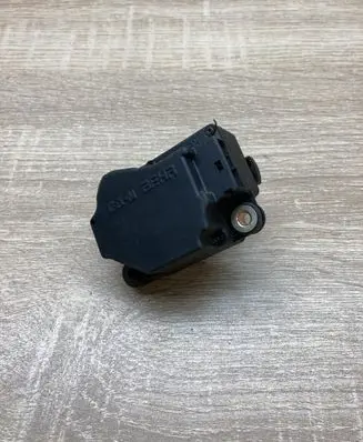 Volvo S60 Air flap motor/actuator 74931D