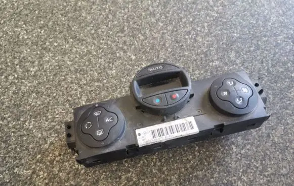 Renault Megane II Climate control unit 8200070752