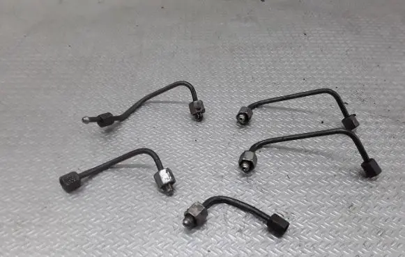 Opel Vectra C Fuel injector supply line/pipe 