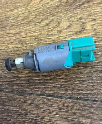 Renault Master III Brake pedal sensor switch 253250007R 062W