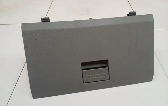 Dodge Avenger Glove box 1000229