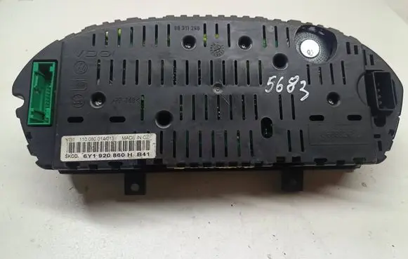 Skoda Fabia Mk1 (6Y) Speedometer (instrument cluster) 6Y1920860H 110080014