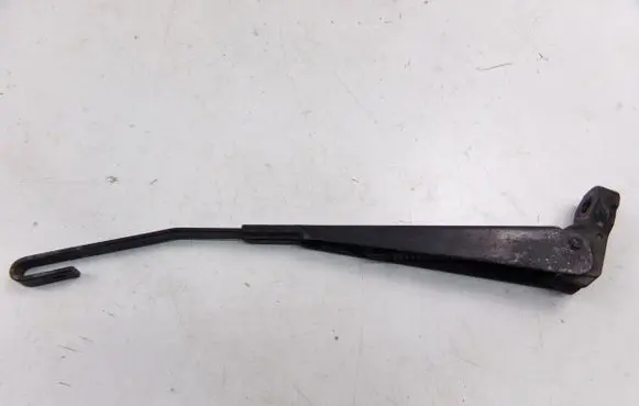 Ford Mondeo Mk III Front wiper blade arm 1S7117526NB