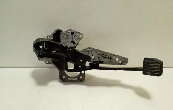 Land Rover Evoque I Brake pedal BJ322D094BB