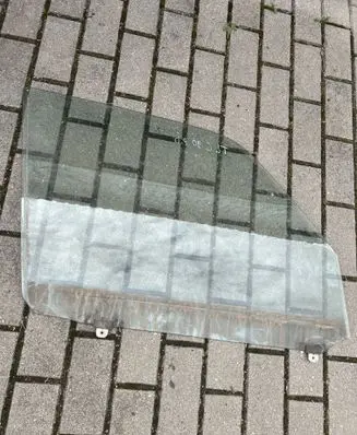 Toyota Land Cruiser (HDJ90) Front door window glass four-door