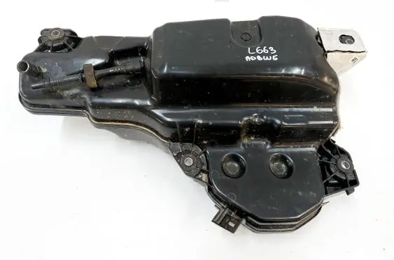 Land Rover Defender AdBlue liquid reservoir L8B2-5J228-A
