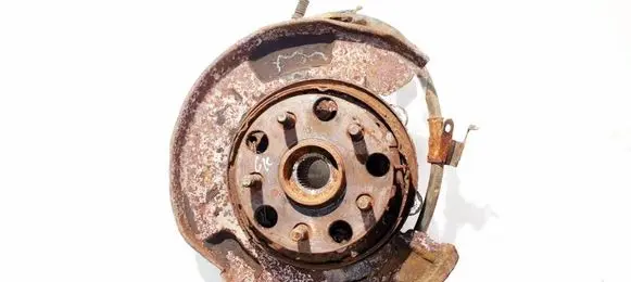 Rear wheel hub