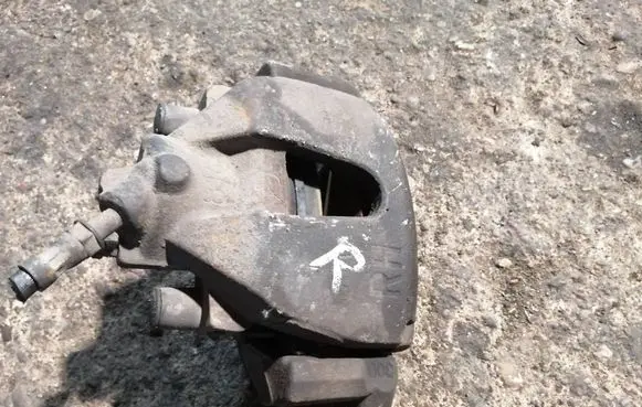 Ford Focus C-MAX Front brake caliper