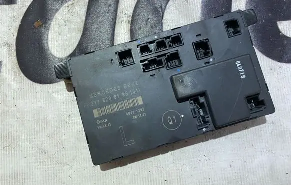 Mercedes-Benz E W211 Door control unit/module a2118208185 2118208185