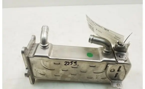 Mercedes-Benz CLS C218 X218 EGR valve cooler A6511400275