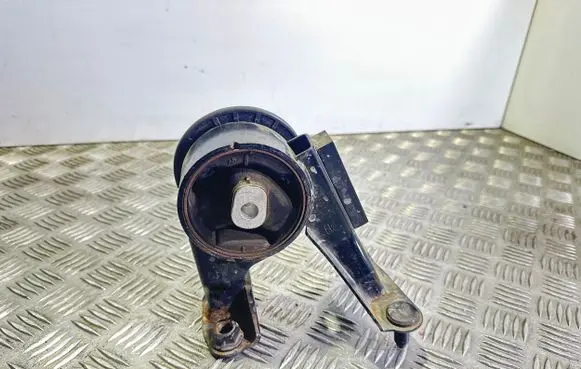 Toyota Auris E180 Engine mount bracket