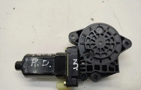Hyundai Tucson JM Front door window regulator motor 3130034192 110440