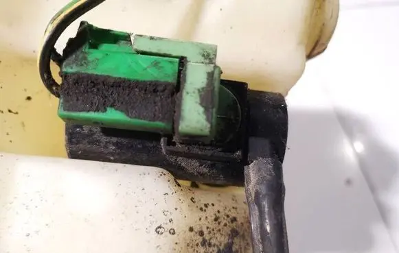Windscreen/windshield washer pump