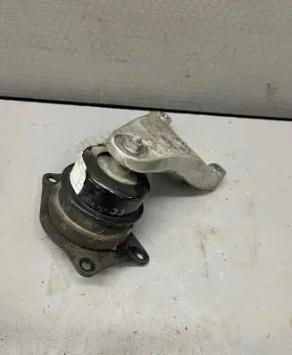 Seat Ibiza IV (6J,6P) Engine mount bracket 6Q0199167DH 09585