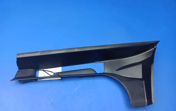 Lexus LS 430 Tailgate trim 6457250010