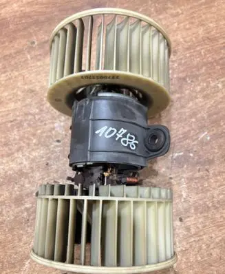 BMW 5 E39 Heater fan/blower 641183855589 8385558