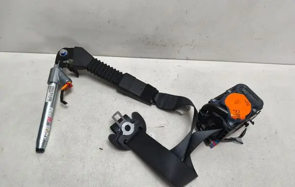 Nissan Qashqai Front seatbelt 868854EL2A