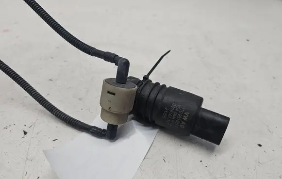 Audi Q7 4L Windscreen/windshield washer pump 1T0955651A