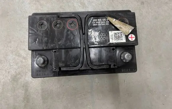 Volkswagen Polo V 6R Battery bracket 
