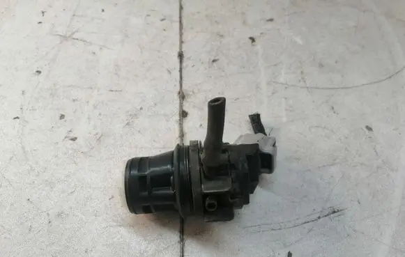 Toyota Prius (XW20) Windscreen/windshield washer pump 8533060180 0602104621