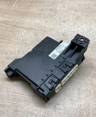 Toyota Auris E180 Air conditioning/heating control unit 8865002E00 MB1778004480