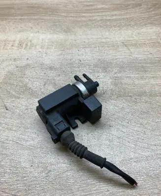 Audi A4 S4 B6 8E 8H Turbo solenoid valve 8E0906628A