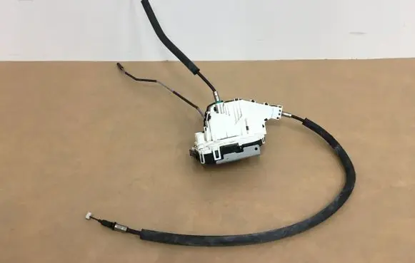 Infiniti FX Rear door lock 670004628 68203008AA 060214