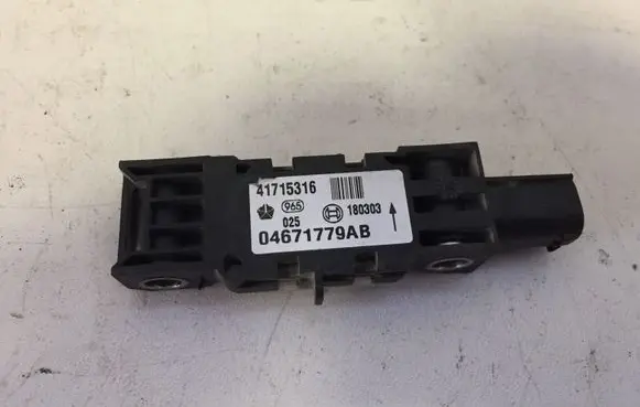Chrysler Pacifica Airbag deployment crash/impact sensor 04671779AB 41715316