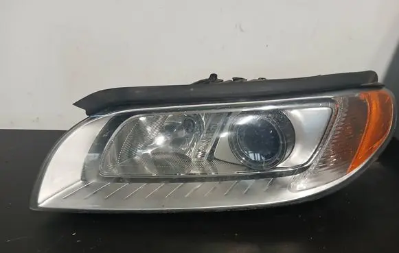 Volvo V70 Headlight/headlamp 31214172 6333100000