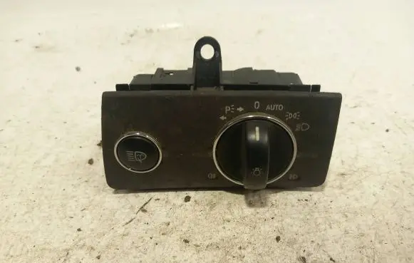Mercedes-Benz E W211 Light switch 2115450404 04056050