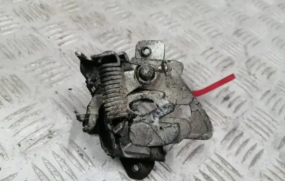 Fiat 500L Engine bonnet/hood lock/catch