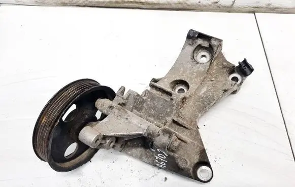 Renault Modus Engine mounting bracket 8200393718