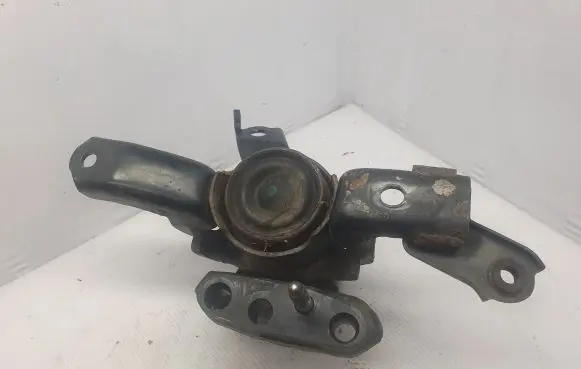 Toyota Yaris Engine mount bracket 12849