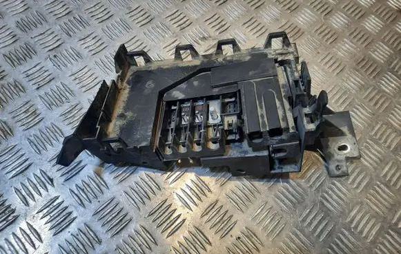 Ford Fusion II Fuse box set DG9T14A301AD