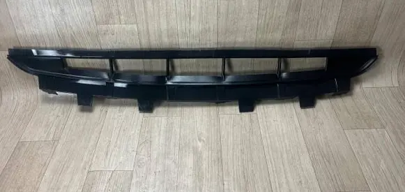 Porsche Cayenne (9Y0 9Y3) Front bumper splitter molding 9Y0807684