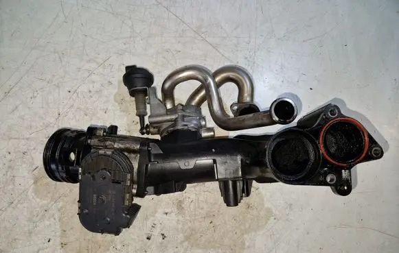 Mercedes-Benz E W211 Intake manifold A6420900270