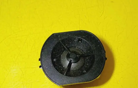 Front door high frequency speaker