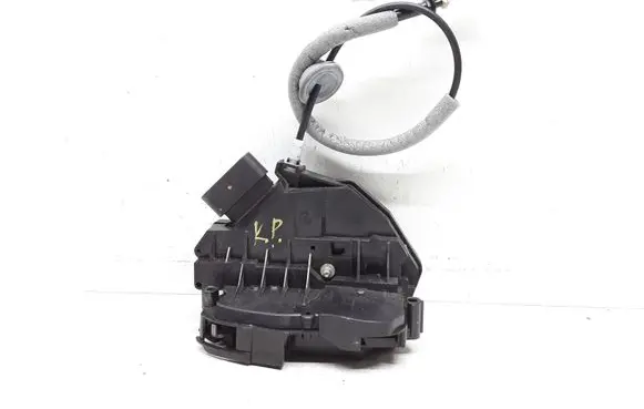 Volvo V60 Front door lock 31301738