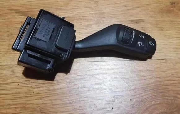 Ford Focus Wiper control stalk 17d940